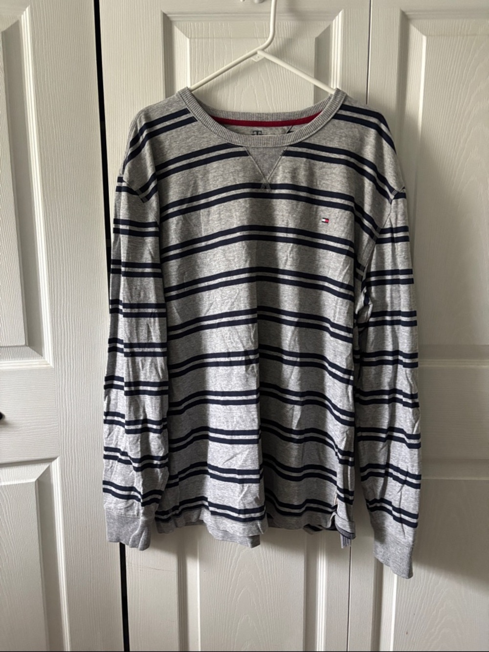 Tommy Hilfiger Light Gray & Navy Striped Crewneck Sweater